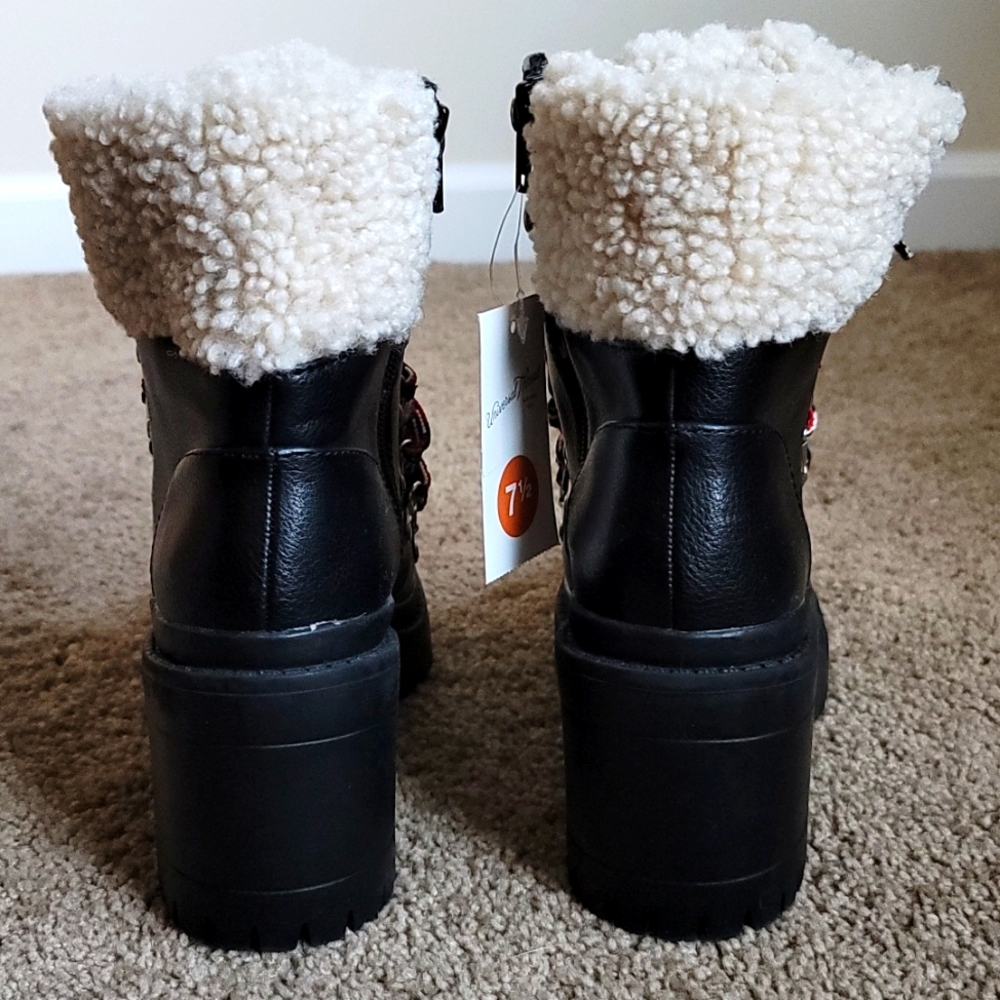 Universal Thread Combat Boots - Picture 2 of 5